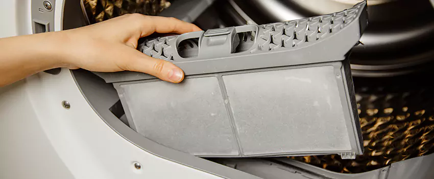 Signs Of A Clogged Dryer Lint Trap in Framingham, Massachusetts